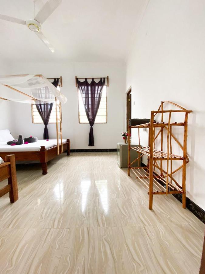 Lighthouse Guesthouse Нунгви Екстериор снимка
