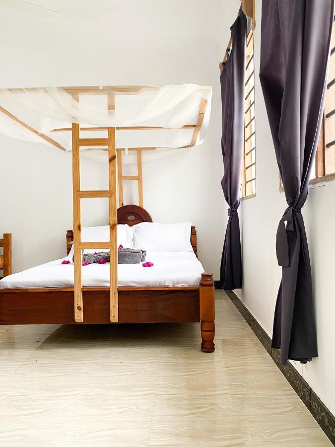 Lighthouse Guesthouse Нунгви Екстериор снимка