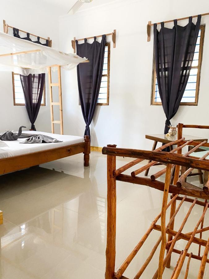 Lighthouse Guesthouse Нунгви Екстериор снимка