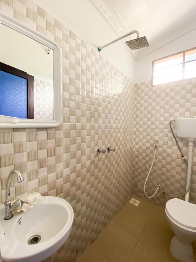 Lighthouse Guesthouse Нунгви Екстериор снимка