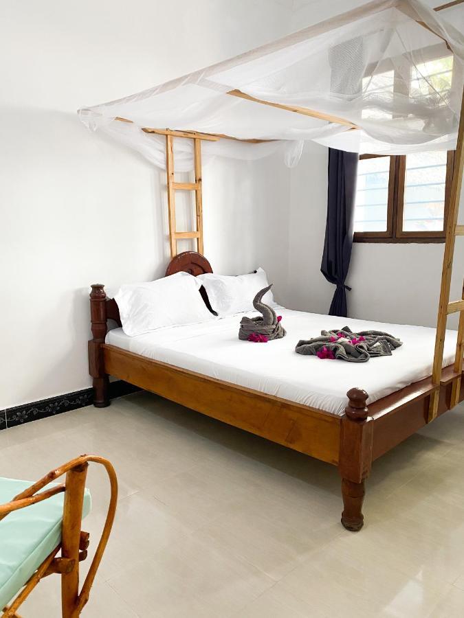 Lighthouse Guesthouse Нунгви Екстериор снимка