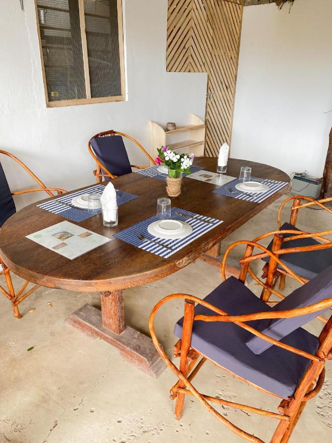 Lighthouse Guesthouse Нунгви Екстериор снимка