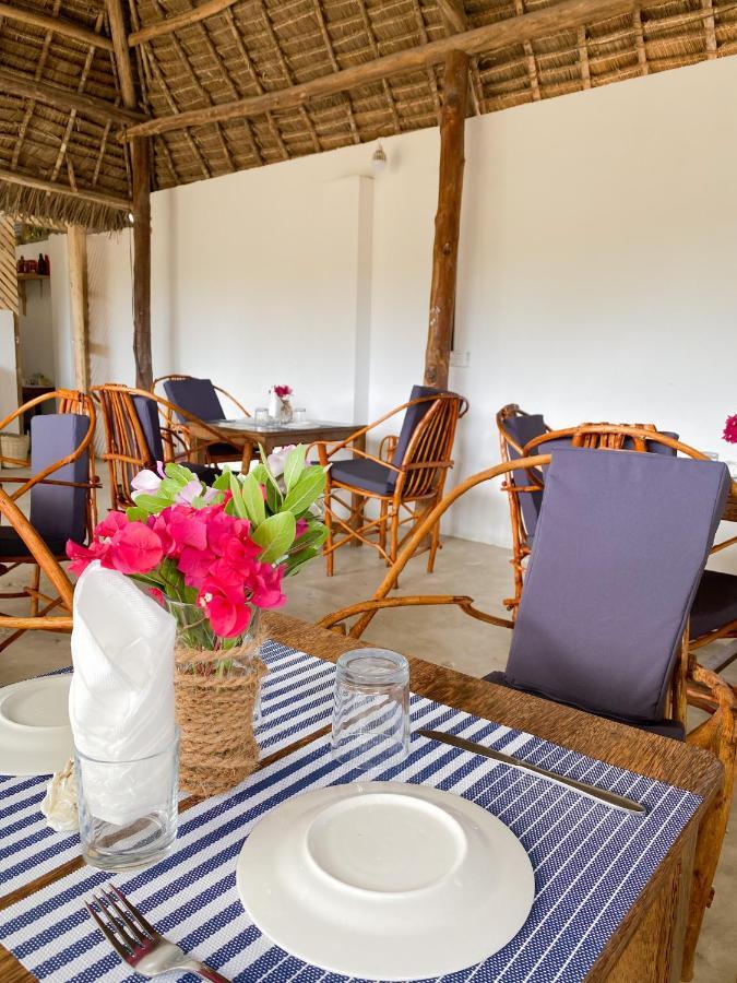 Lighthouse Guesthouse Нунгви Екстериор снимка