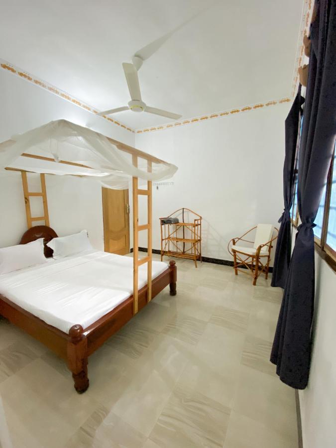 Lighthouse Guesthouse Нунгви Екстериор снимка