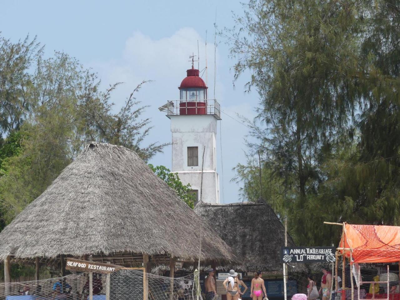 Lighthouse Guesthouse Нунгви Екстериор снимка